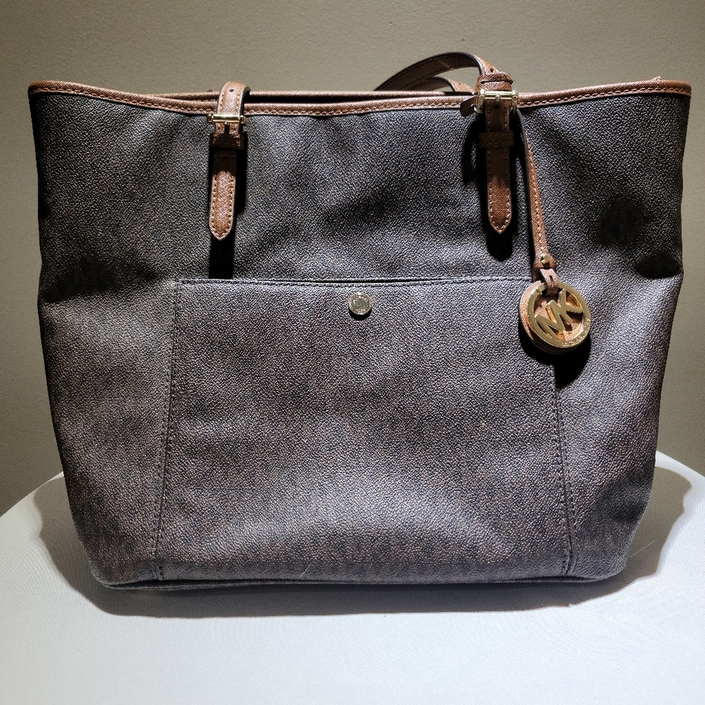 MICHAEL KORS JET SET  CARRYALL TOTE SHOULDER BAG MK GOLD SIGNATURE BROWN